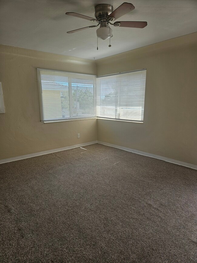 Living Room - 885 Paris Ave S Unit B