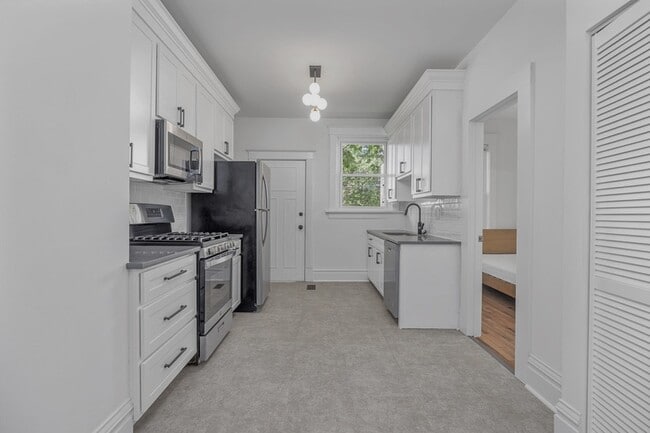 Photo - 721-725 Interdrive - Now Leasing for 2026/27