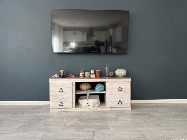 Photo - 237 Zenobia Ct