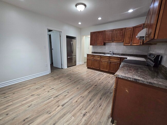 Photo - 1709 Kerrigan Ave