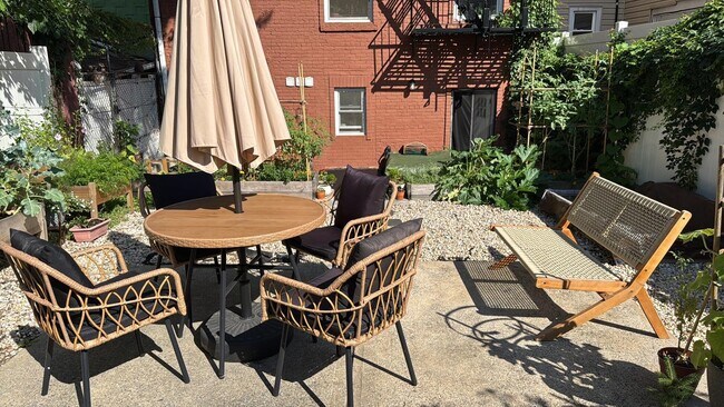 Photo - 165 Webster Ave Unit 1