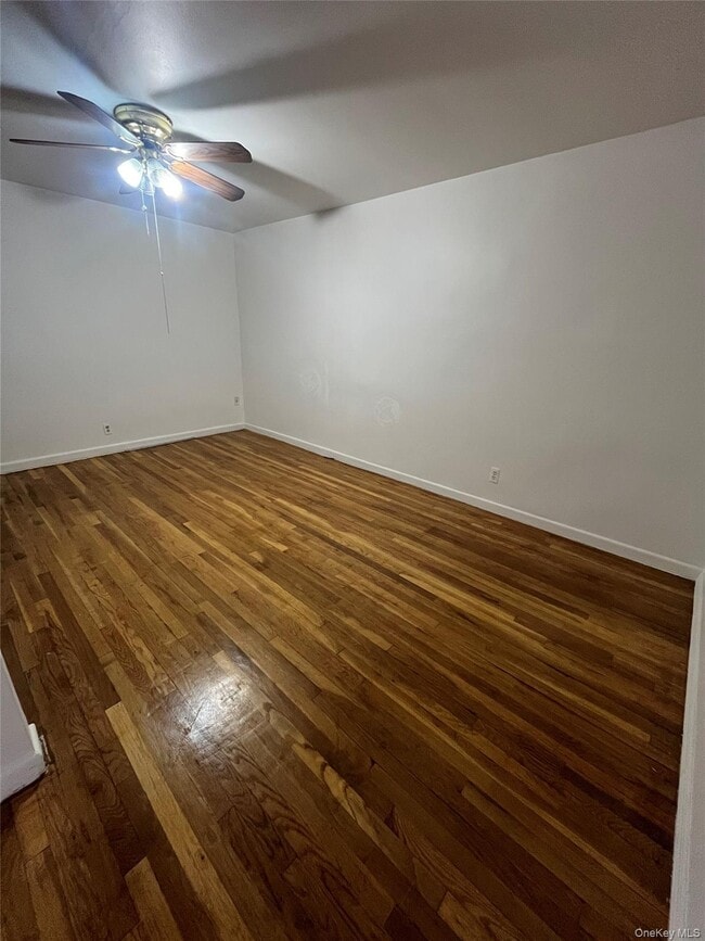 Photo - 85-39 75th St