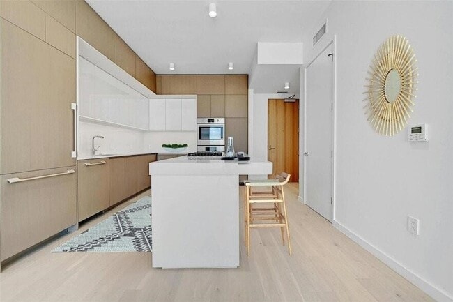 Photo - 313 W 17th St Unit 1903