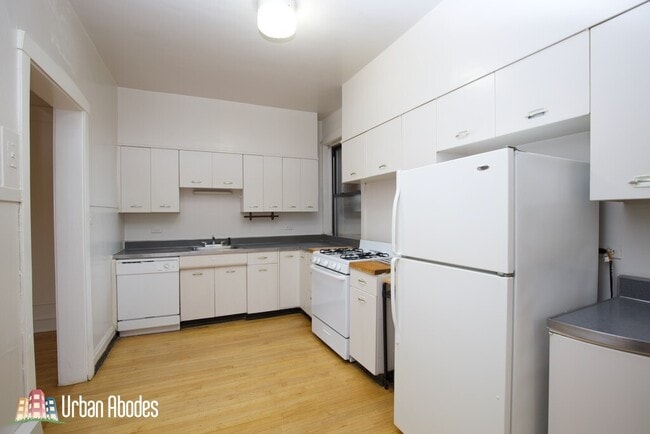 Photo - 1033 Dempster St Unit A06C