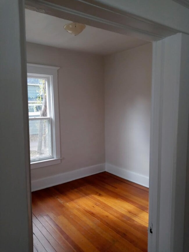 Photo - 110 S 11th St