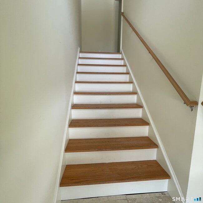 Photo - 157 W Main St