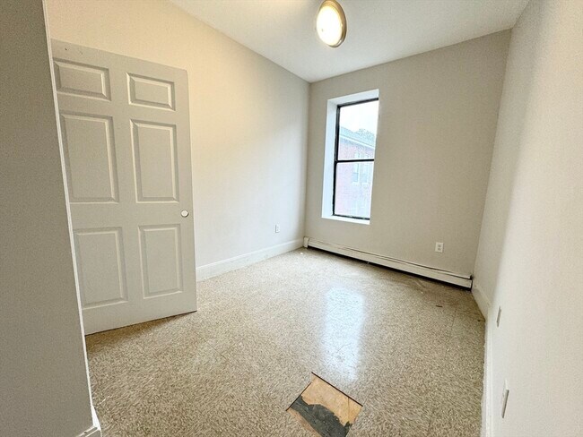 Photo - 15 Ruggles St Unit 4