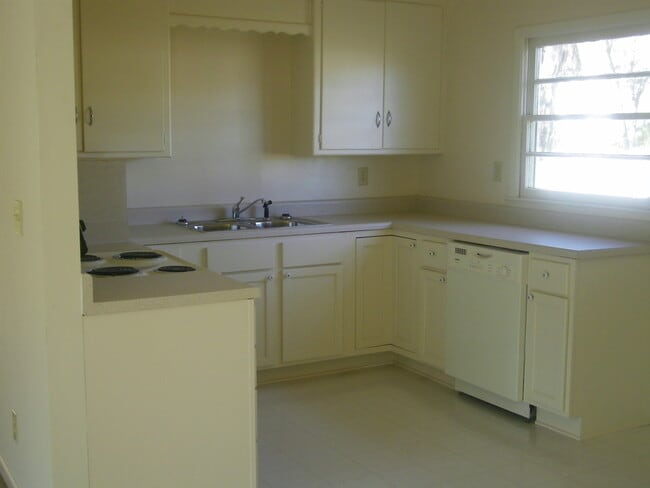 Photo - 165 Hiawassee Ave