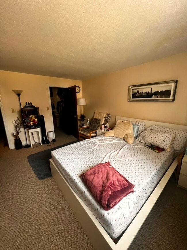 Photo - 1 Brattle Dr Unit 1
