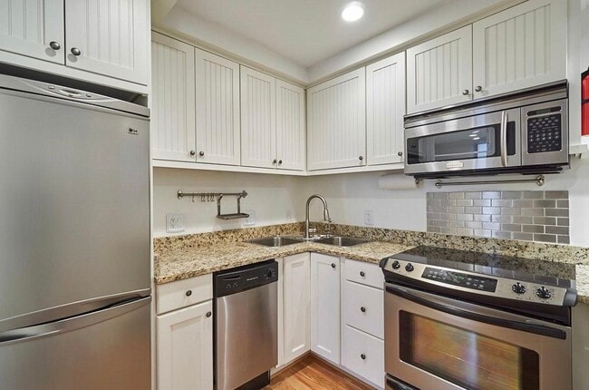 Building Photo - 1314 Massachusetts Ave NW Unit 508 Rental