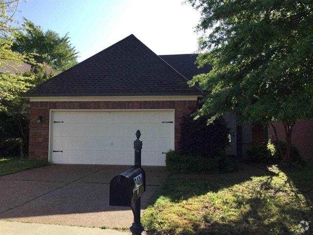 Building Photo - 2406 Lake Garden Dr Rental
