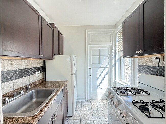 1367 W Estes Ave Unit K2