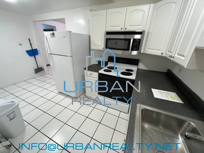 Photo - 1911 Beacon St Unit B