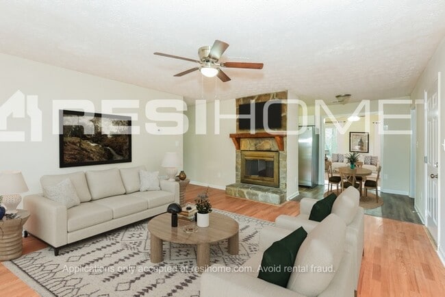 Photo - 623 Crestmont Ct