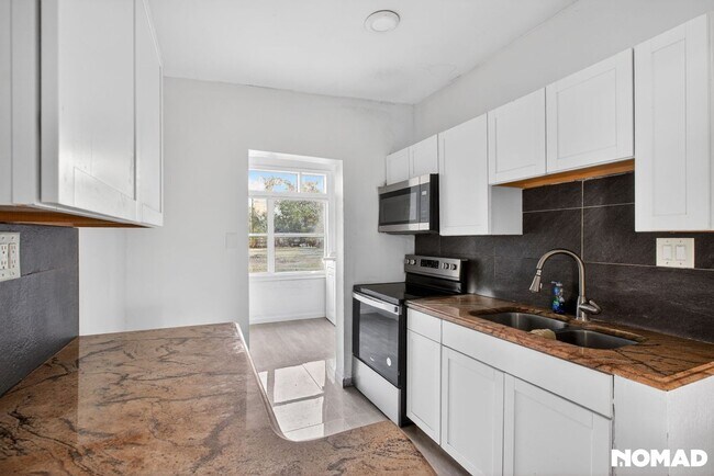 Photo - 11607 Sawyer St