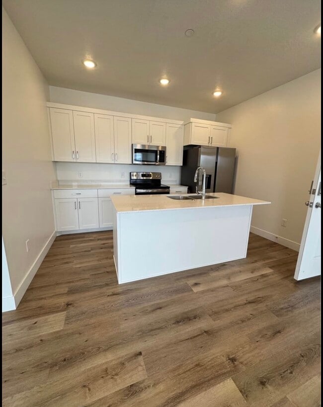 Building Photo - 3105 S 225 W Unit 202