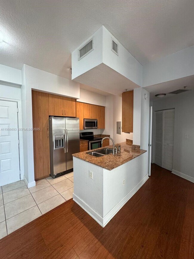 Photo - 1830 Radius Dr Unidad 1102