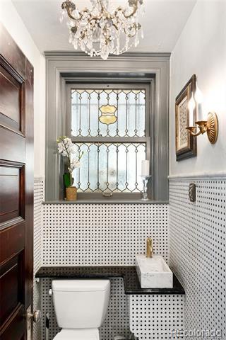 Photo - 680 Clarkson St