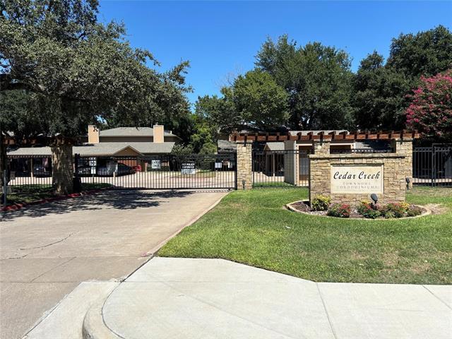 Building Photo - 5720 Cedar Creek Dr