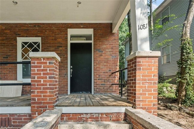 Photo - 1081 McMillan St NW