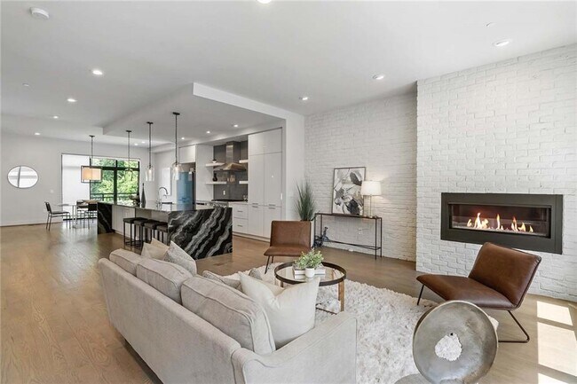 Photo - 914 Lenox Blvd