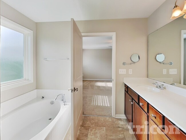 Photo - 20 Evergreen Ln