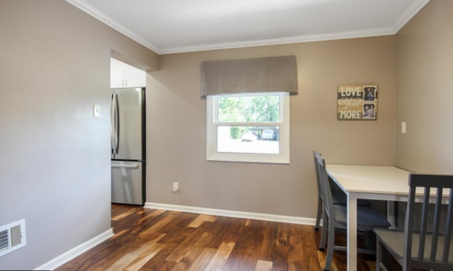 Photo - 12722 Short St