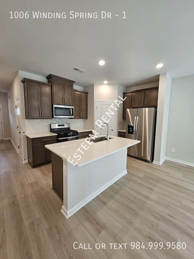 Photo - 1006 Winding Spg Dr