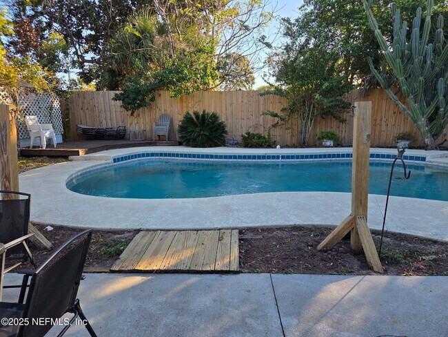 Photo - 1811 Eastern Dr