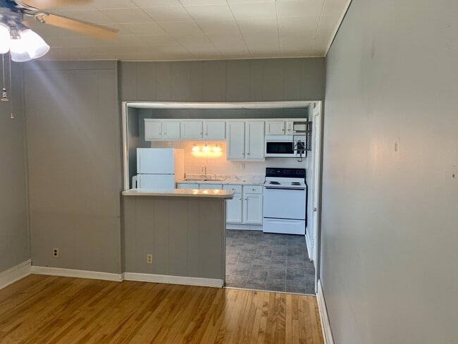 Photo - 105 3rd Ave Unidad 303