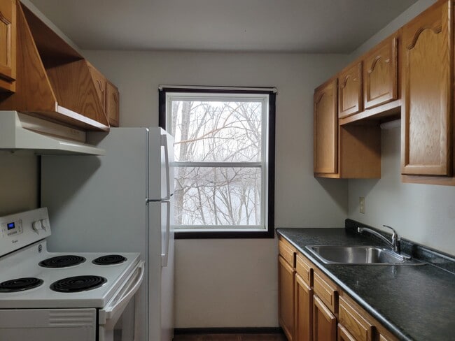 Photo - 2240 West Ave S