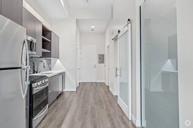 1BR, 1BA - 626SF - Kitchen