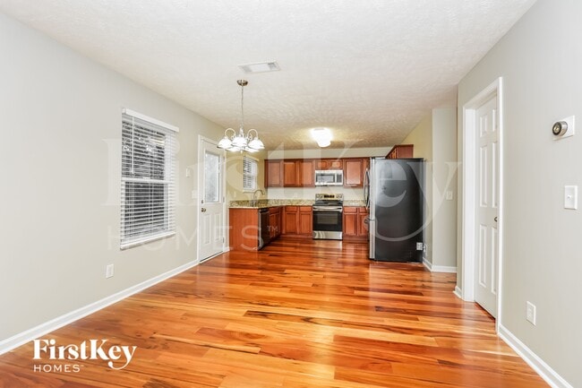 Photo - 322 Elderberry Way