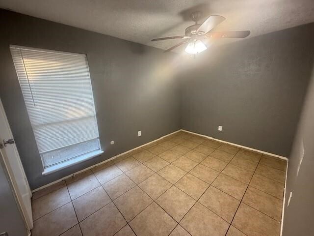 Photo - 22122 Diane Dr