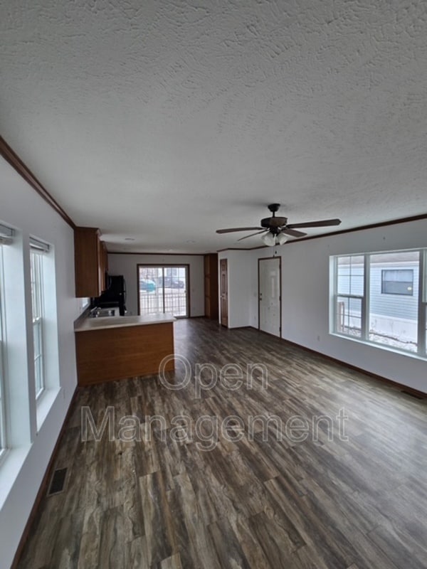 Photo - 1901 First St