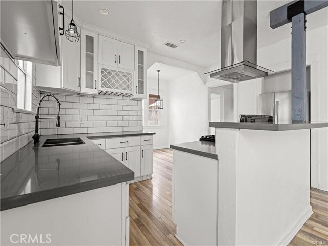 757 N Loma Vista Dr