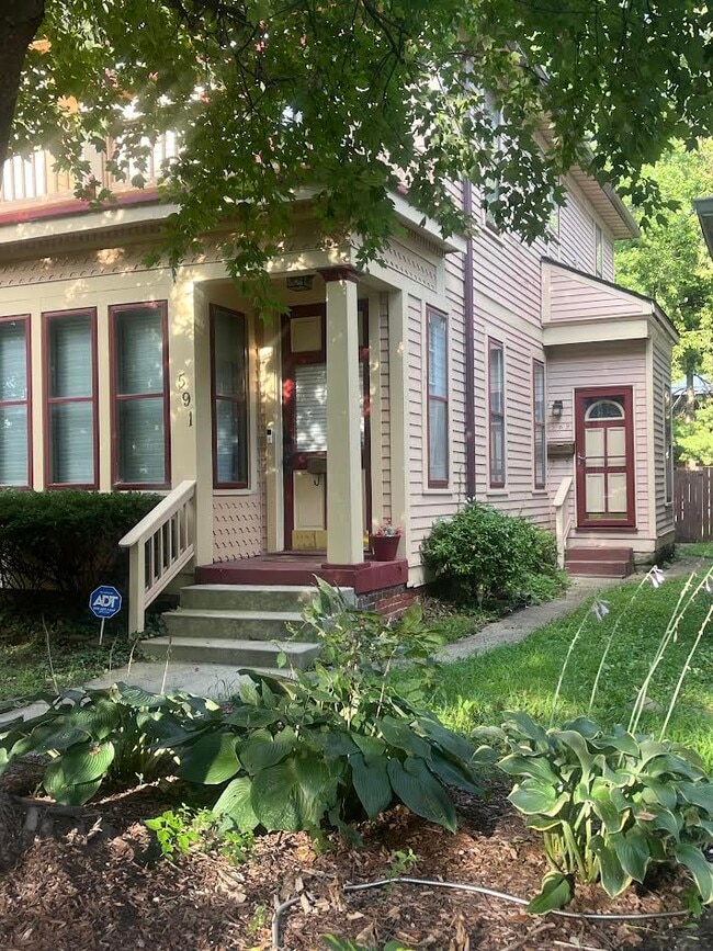 Building Photo - 589 Woodruff Place Middle Dr