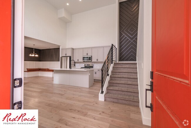 Building Photo - Stunning Home in Desert Color With Access ...
