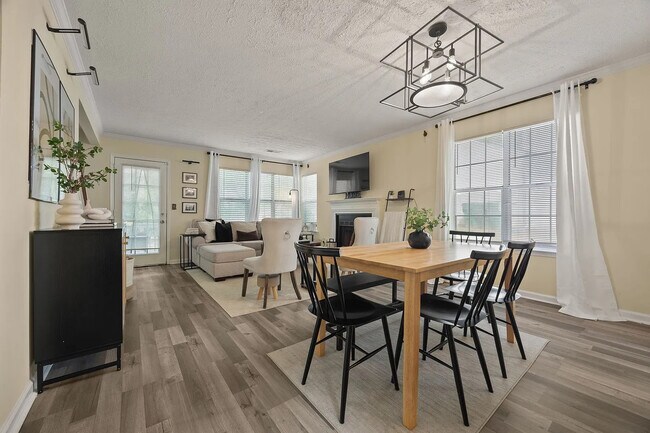 Photo - Room in House on Crestridge Ct