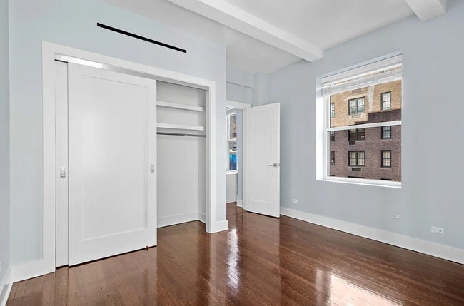 Photo - 165 E 80th St