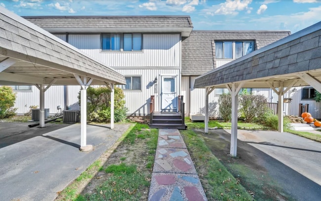 Building Photo - 21 Pebblestone Cir