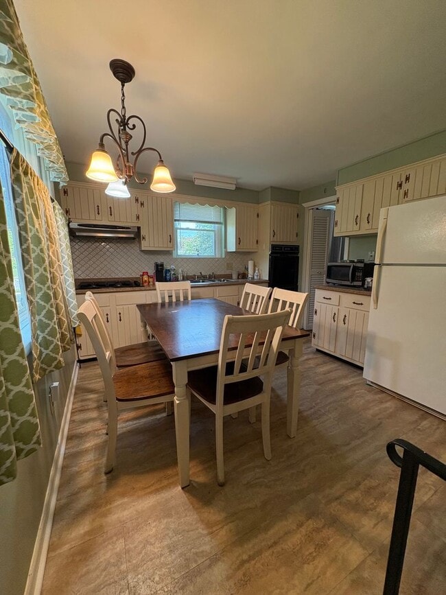 Photo - 6192 Northwood Dr
