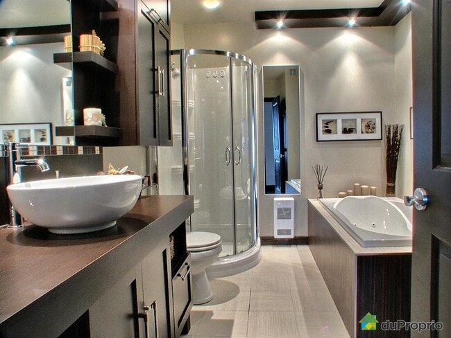Photo - 934 Rue Normont Unit 934