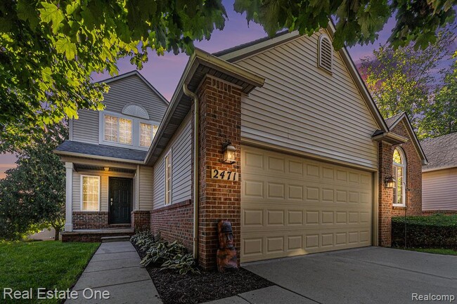 Photo - 2471 Woodcliff Trail