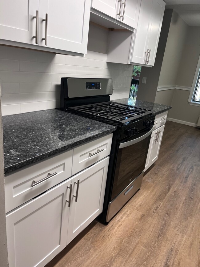 Photo - 121 Wellington Ct Unit 3I