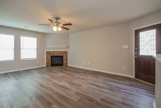 Photo - 16746 Warbler Dr