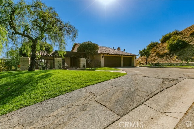 Building Photo - 652 Robin Glen Dr Rental