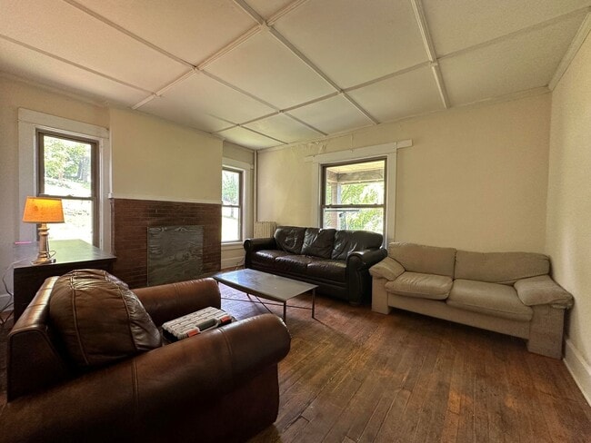 708 E Seneca St Unit House