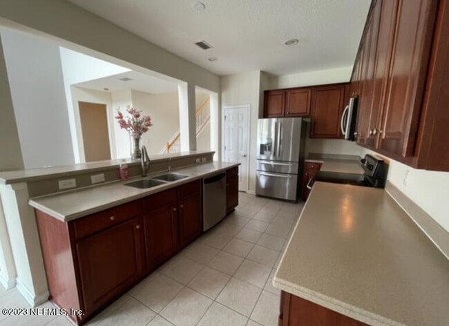 Photo - 3824 Silverpoint Ln