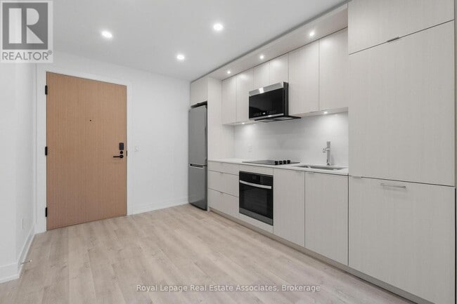 Photo - 25 Cordova Ave Unité 212